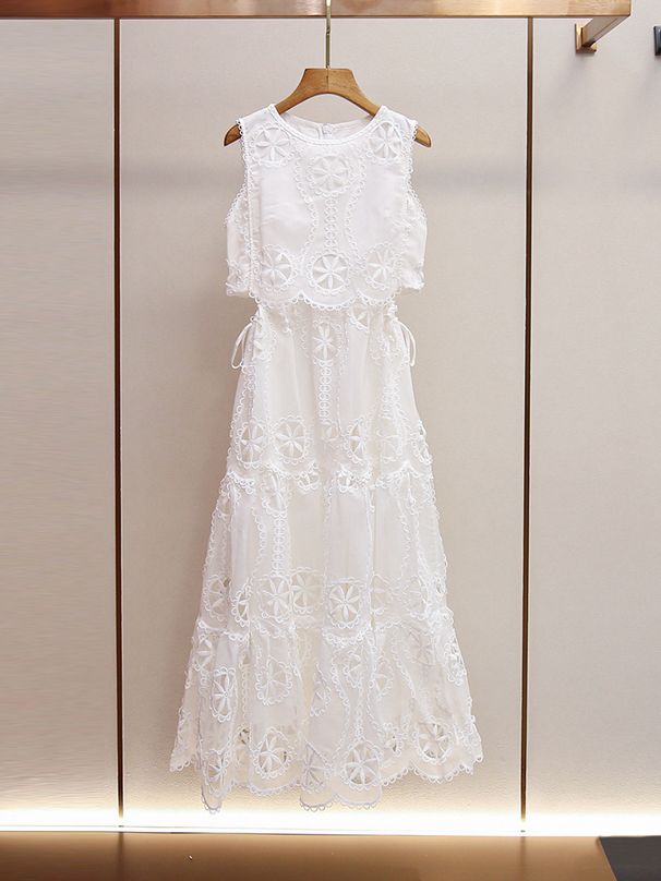 Shenzhen Nanyou High End Women's Clothing New French Lace Hollow Hepburn Style Heavy Embroidery Sweet Dress For Women_ecoleips.com