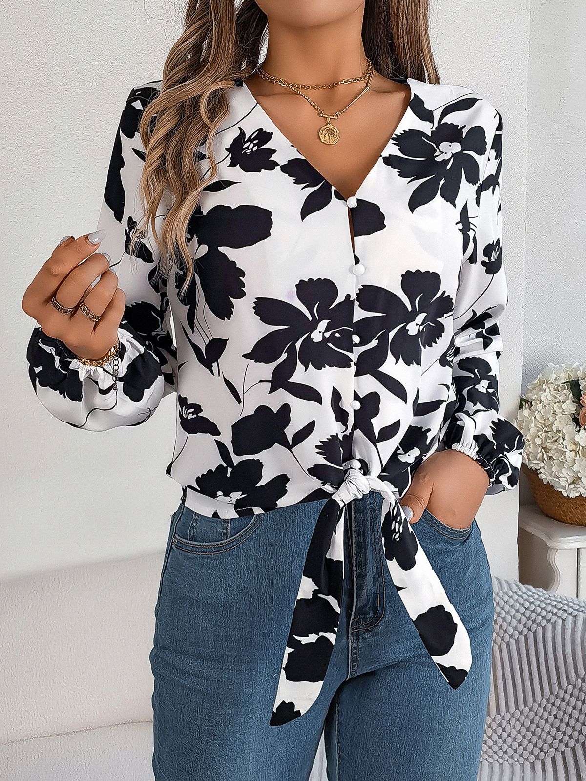 Real Shot Of 2026 Spring-summer Casual Color-block Floral Lantern Sleeve Tie Chiffon Blouse, Cross-border Women's_ecoleips.com