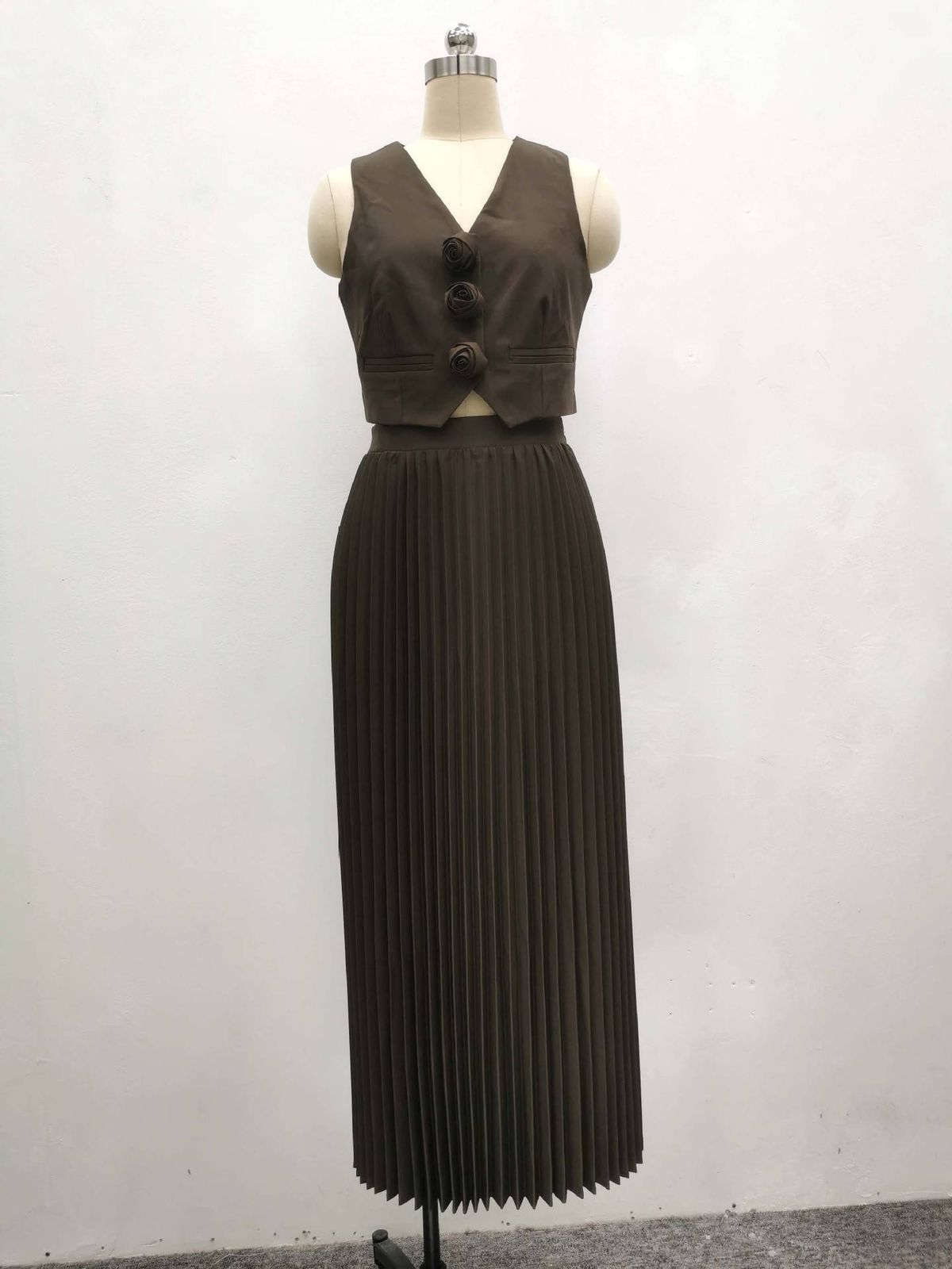 European And American Suits For Women Summer Sleeveless Vest Heavy Half Length Pleated Long Sleeved Women's Clothing High End Two Piece Suit_ecoleips.com