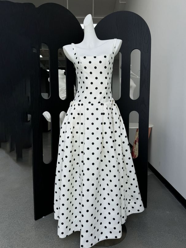 Elegant Retro Hepburn Style Sundress White Polka Dot Maxi Dress Waist Cinching Slimming New Style For Vacation_ecoleips.com