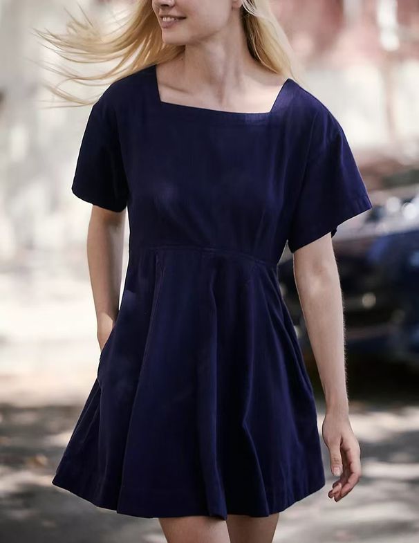 2025 Women's Square Neck Sleeved Fashionable Short Skirt Button Casual Dress_ecoleips.com