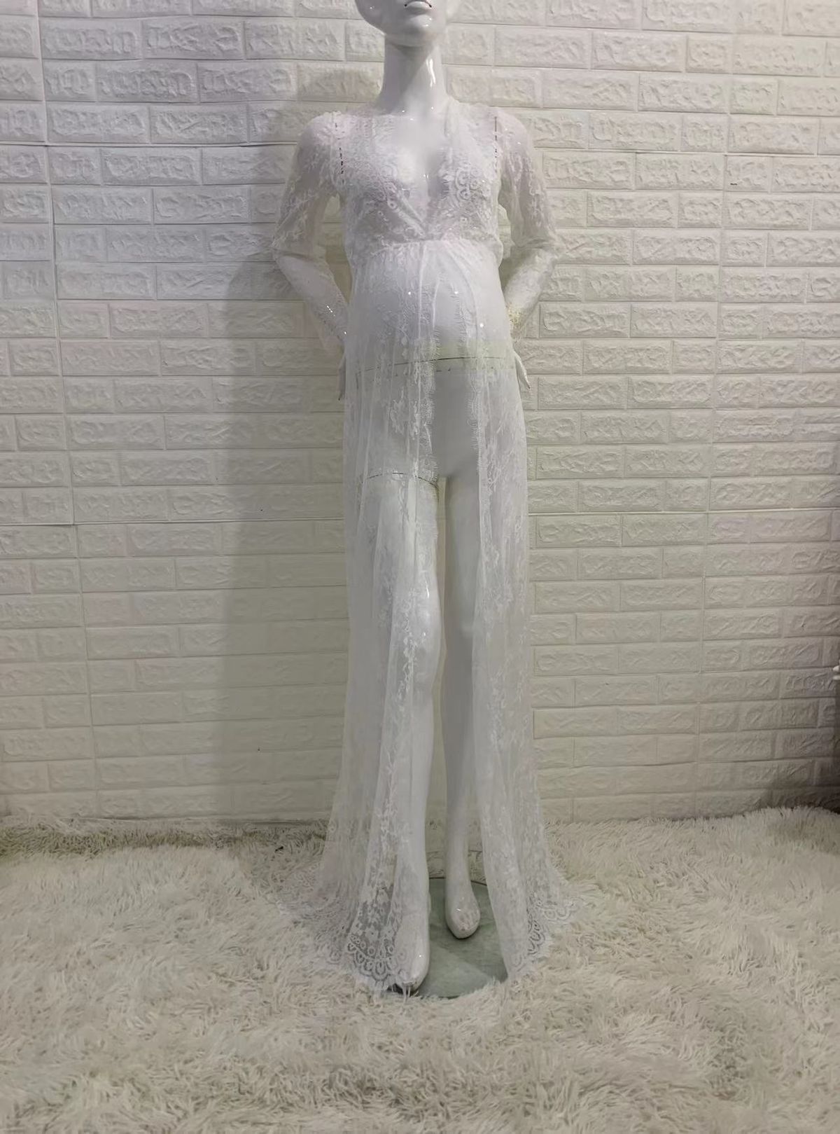 K Pregnant Women Taking Photos With Lace Long Skirts, Opening Lace Floor Length Dresses In Front Of Pregnant Women_ecoleips.com