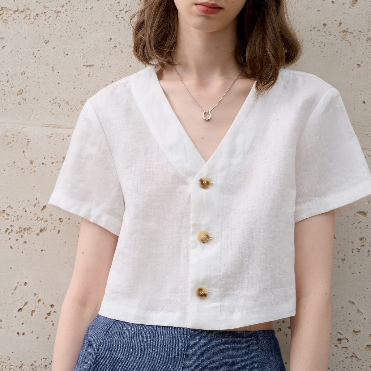 Summer French Style Pure Linen Top Women's Vintage Inspired V Neck Short Sleeved Cropped Shirt 2026_ecoleips.com