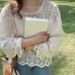 Elegant Korean-Style White Lace Blouse – Flowy Round Neckline With Lantern Sleeves For Women_ecoleips.com
