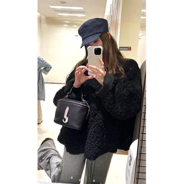 Women's Clothing Women's Casual Eco-Friendly Sherpa Jacket Winter Short Coat Loose Thick Faux Fur Outerwear Youthful Top (Khaki, Black)_ecoleips.com