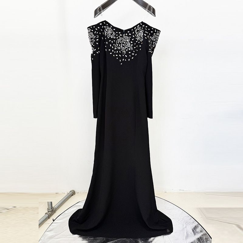 New Arrival Elegant Off-Shoulder Mermaid Evening Dress With Beaded & Crystal Embellishments, High-Slit Long Gown For Banquet, Party, Red Carpet_ecoleips.com