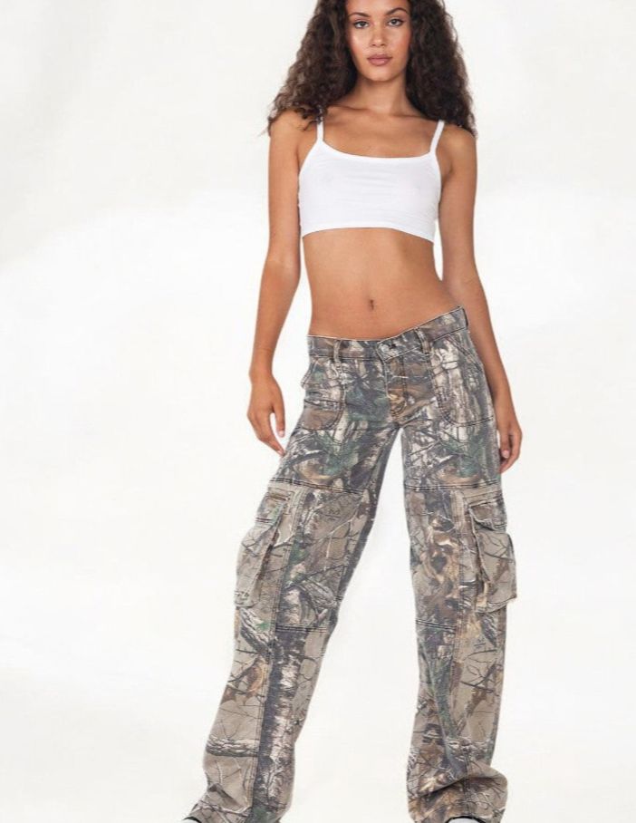 Women's Retro Camouflage Overalls - Low Waist, Multi-Pocket, Straight Leg Jeans With Leaf Print_ecoleips.com