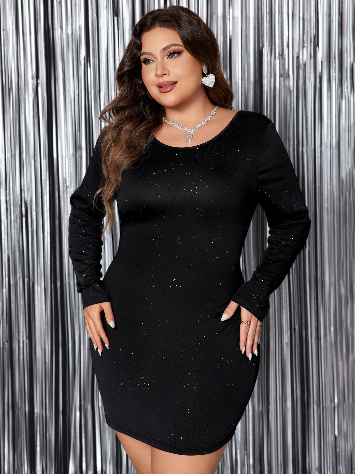 "Elegant Bow Tie Backless Bodycon Dress – Long Sleeve Round Neck Shimmering Dress, Plus Size Stretchy Fabric, Black, XL-4XL"_ecoleips.com
