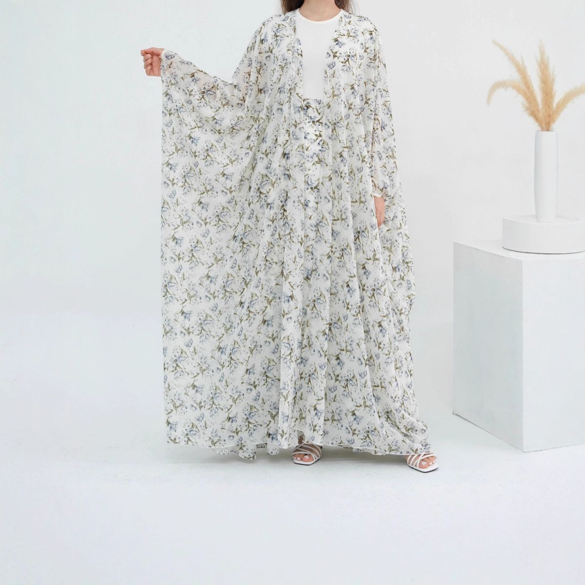 Women's Clothing Modest Abaya Dress Print Cardigan And Skirt Elegant Muslim Two-Piece Set – White Floral Print Abaya & Skirt With Button Detail_ecoleips.com