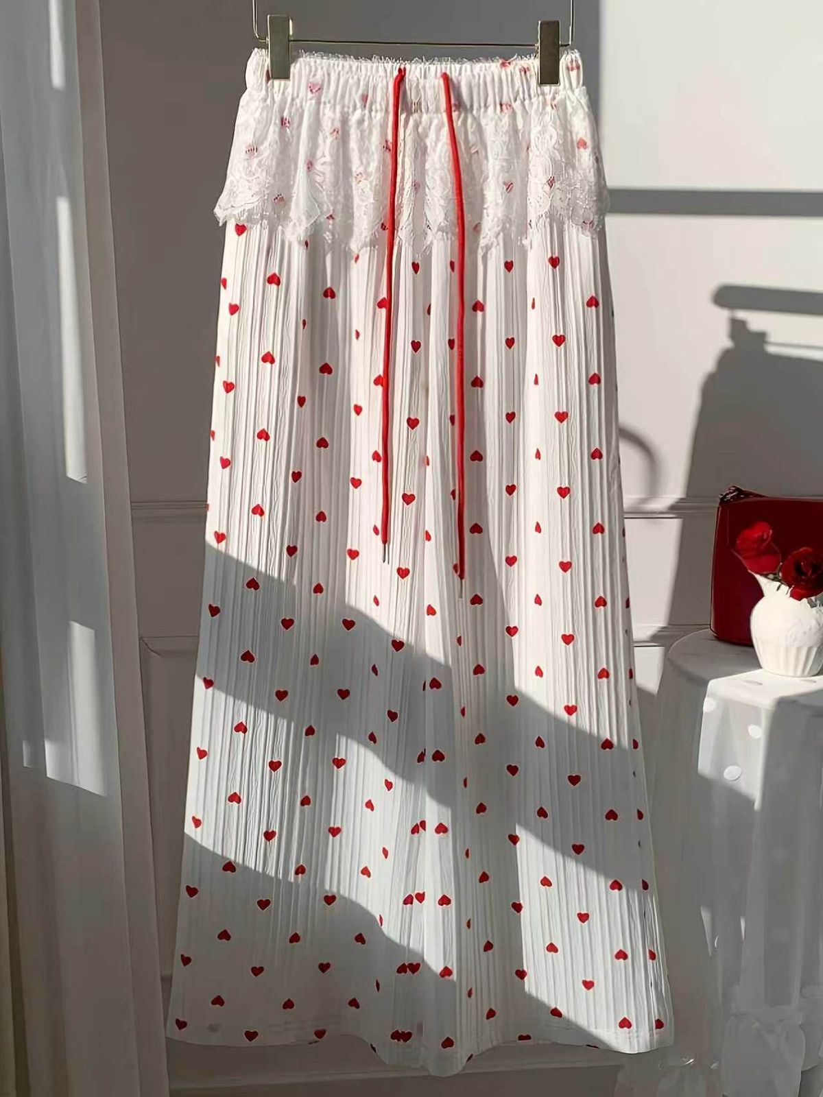 Super Stylish, Laid-back Korean-style American Lace-trimmed Wide-leg Pants For Women._ecoleips.com