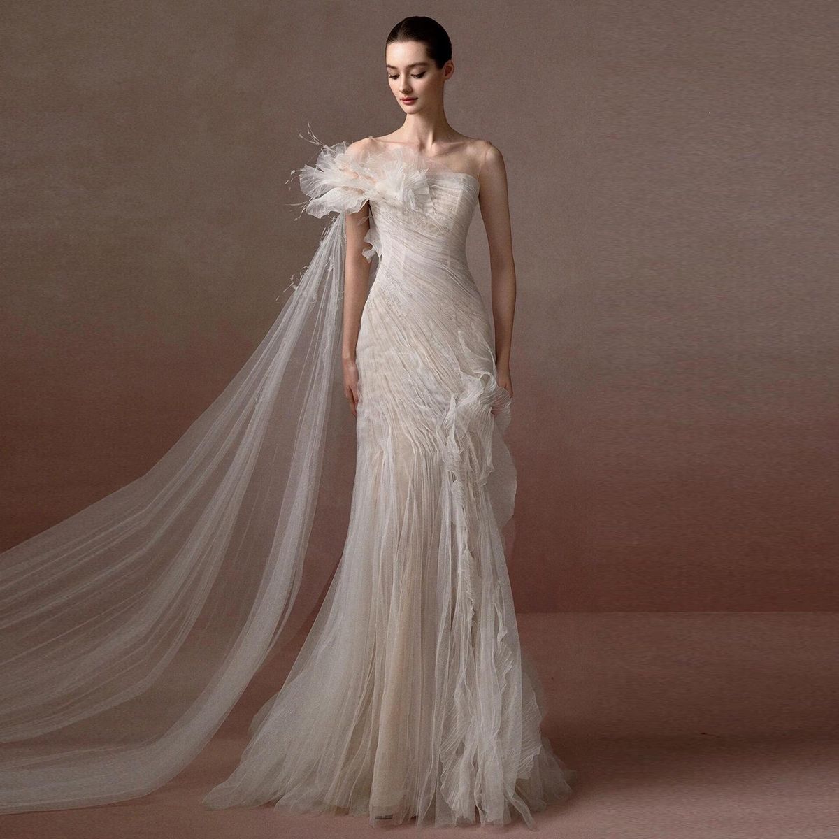 French Style One Shoulder Light Wedding Dress Super Fairy like Elegant Bridal Gown Luxury Mermaid Dress for Wedding Reception_ecoleips.com