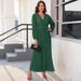 Dress With A Fashionable V-Neckline, Long Sleeves, Pleated Design, And A Flowing Silhouette._ecoleips.com