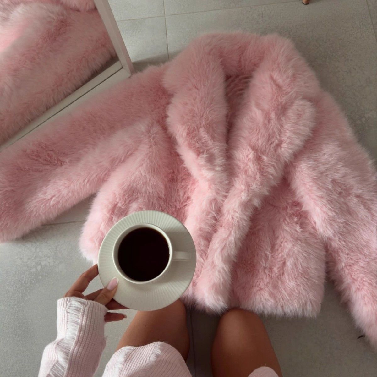 Cropped Faux Fox Fur Blazer – Plush Shawl Collar & Luxe Draping (Pink/White/Brown/Beige/Black/Gray) – Street Luxe Essential For Cold-Weather Chic_ecoleips.com