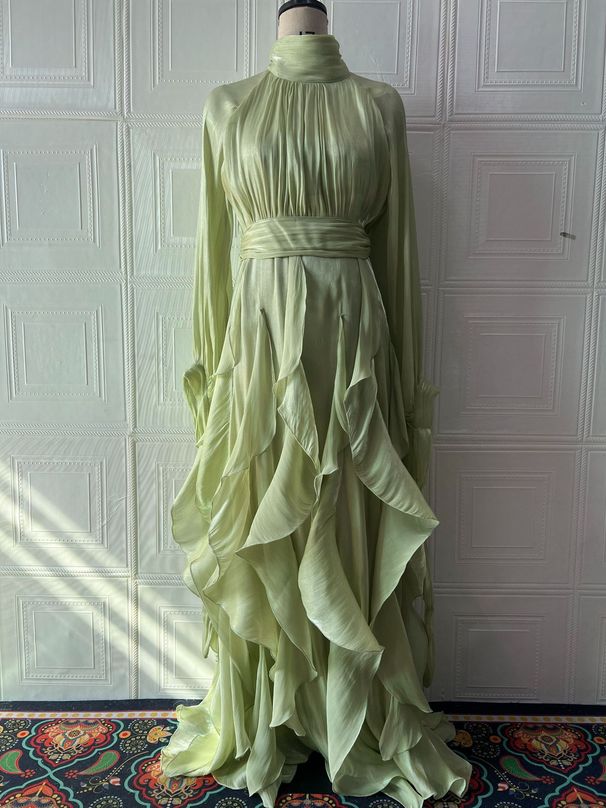 Women's Round Neck Long Sleeve Dress Waist Defining Ruffles Fashionable_ecoleips.com