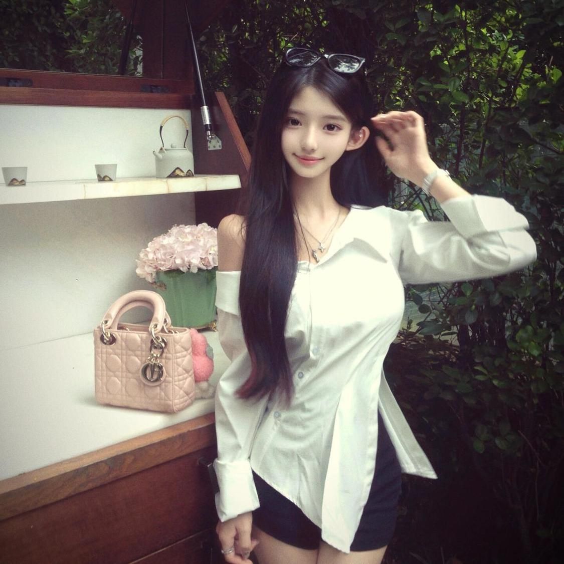White Off-shoulder POLO Long-sleeve Shirt, Summer Irregular Design, Stylish Slim-fit Short Top_ecoleips.com