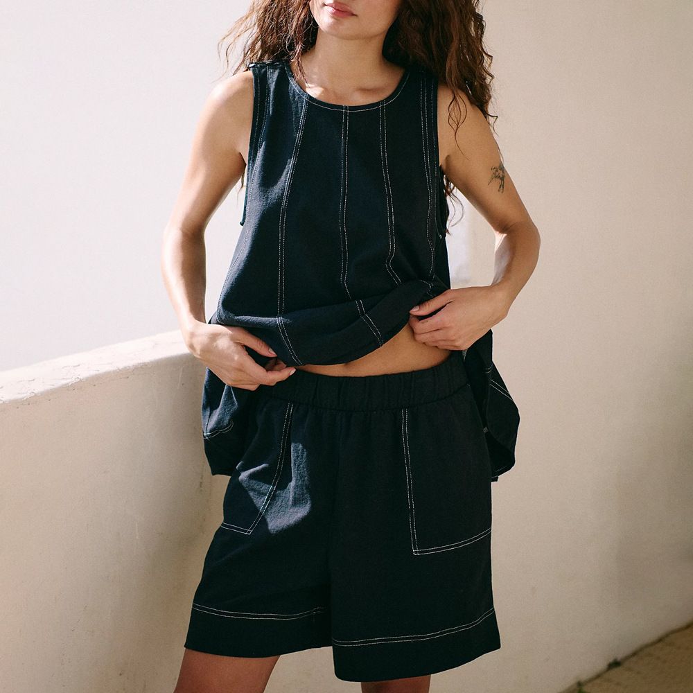 Summer Women's Denim Shorts Set – Sleeveless Tank Top & Distressed High-Waist Shorts (2-Piece Outfit)_ecoleips.com