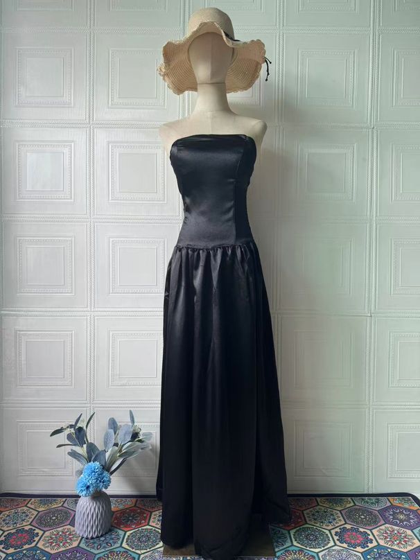 Luxury Solid Black Off-Shoulder Sleeveless Dress – Elegant & Sexy Prom & Evening Gown_ecoleips.com