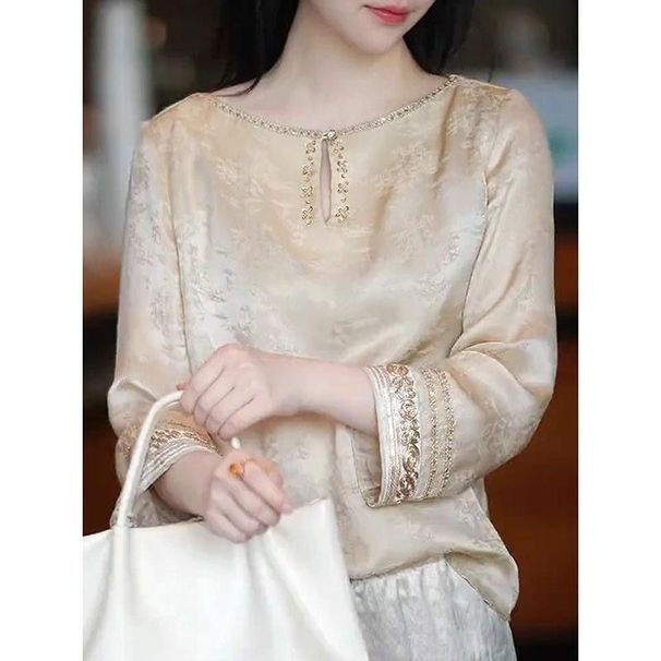 A High-Quality, Knitted Top With Embroidery Details In A Retro Yet Modern Chinese Style, Perfect For Spring And Summer._ecoleips.com