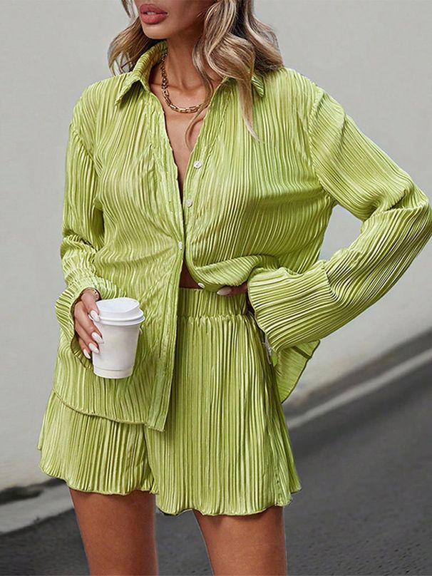 Women's Casual Solid Color Pleated Lapel Long Sleeve Top & 5-Point Shorts Set Comfort Outfit (XS/S/M/L/XL, Green)_ecoleips.com