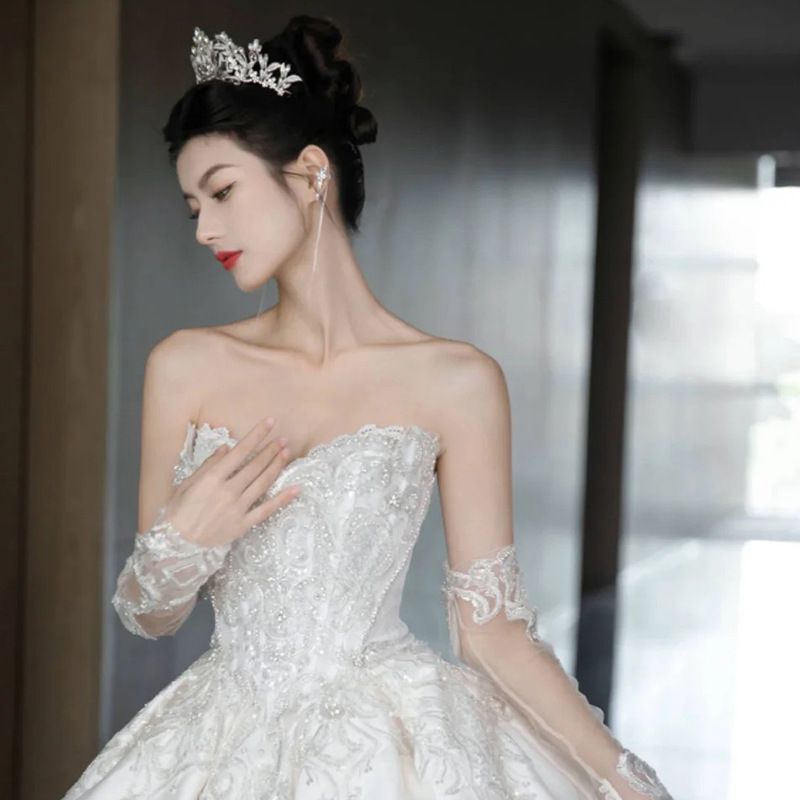 Elegant Satin Wedding Dress For Bride – French Vintage Strapless Ball Gown With Built-in Zipper Petticoat, Summer Bridal Gown_ecoleips.com