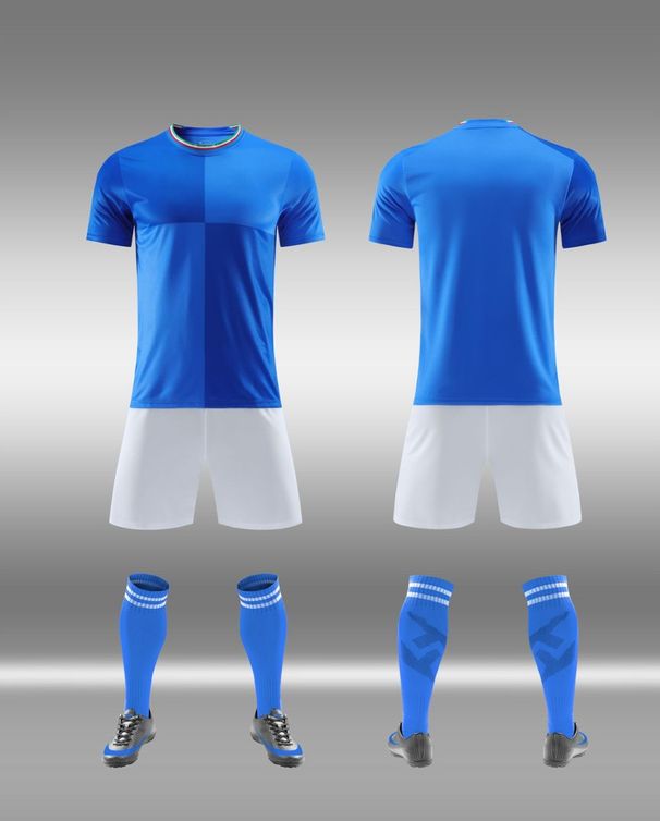 Football Uniform Set With Breathable Quick-drying Features Consisting Of A Sports Top And Shorts Shorter Than A Standard Jersey._ecoleips.com