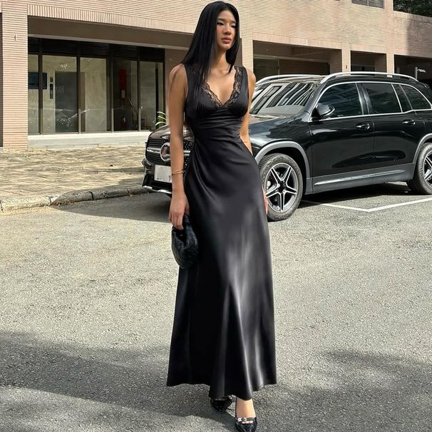 European And American Women's Clothing 2025 Winter New Fashion Sexy Lace Trim Deep V Neck Slim Fit Backless Dress_ecoleips.com