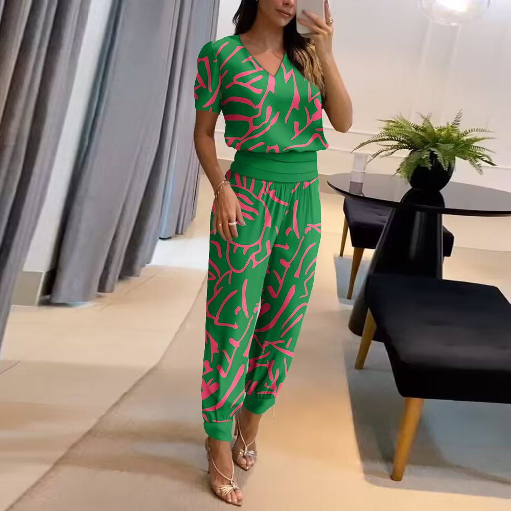 European And American Women's Fashion Casual V Neck Printed Two Piece Suit Short Sleeved Trousers Set 2025 New_ecoleips.com