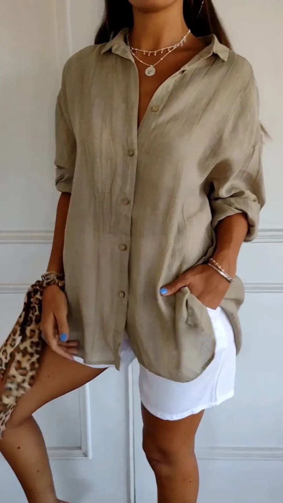 Women's Loose Button down Shirt Spring Summer New Style Solid Color Collared Top Popular Roll up Sleeves_ecoleips.com