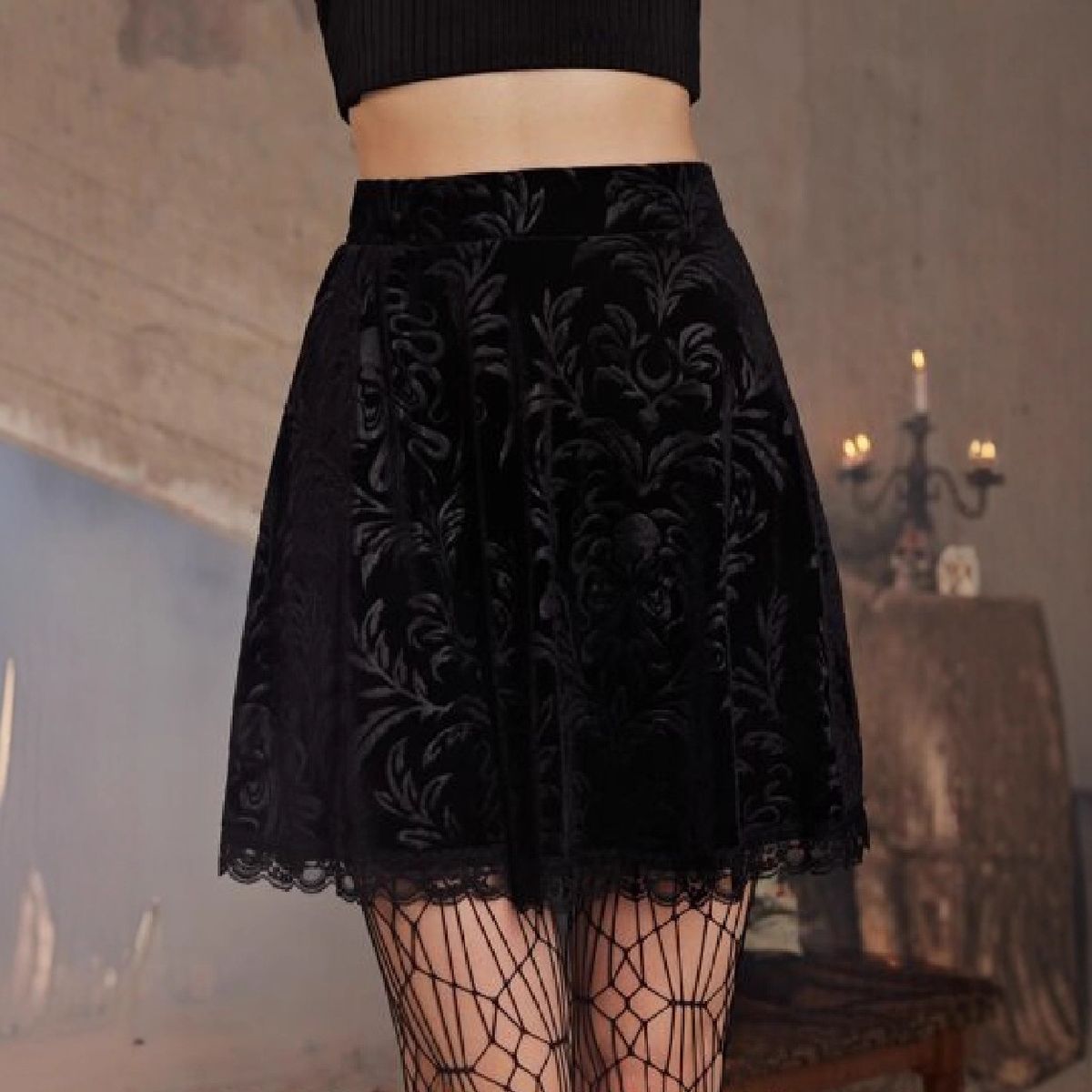 Autumn/Winter High-Waisted Slimming Short Skirt Gold Velvet Embossed Lace Hem A-Line Gothic Style For Women_ecoleips.com