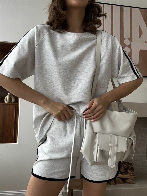 Casual European And American Women's Shorts Suit Solid Color Round Neck Short Sleeved T Shirt Sports Shorts Two Piece Set_ecoleips.com