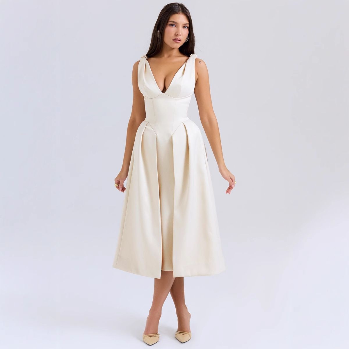 2025 Summer New Slim-Fit Strap European And American Style Fashionable Solid Color V-Neck Elegant Dress_ecoleips.com