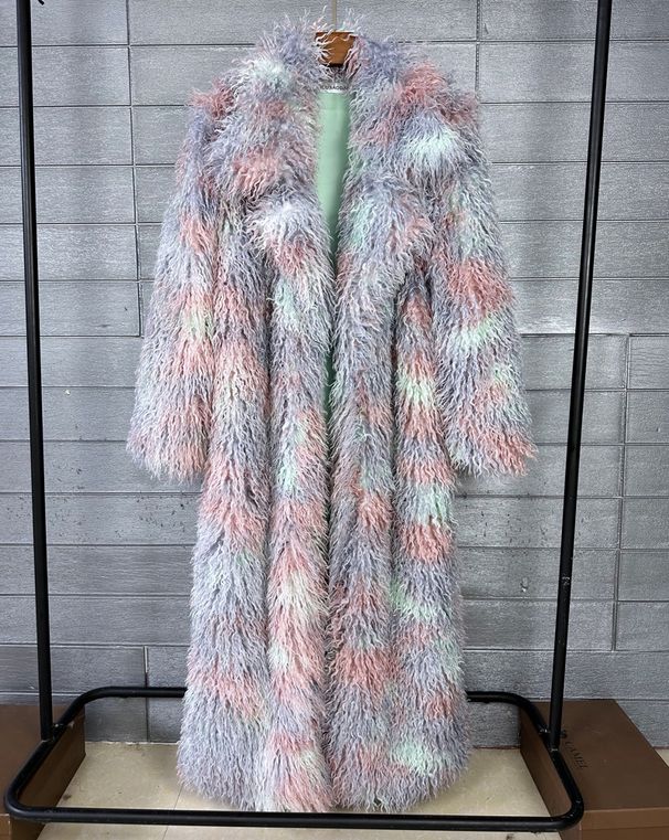 Women's Longline Faux Fur Coat – Oversized Lapel, Winter Statement Coat In 9 Colors (Ivory/Khaki/Rose/Black)_ecoleips.com