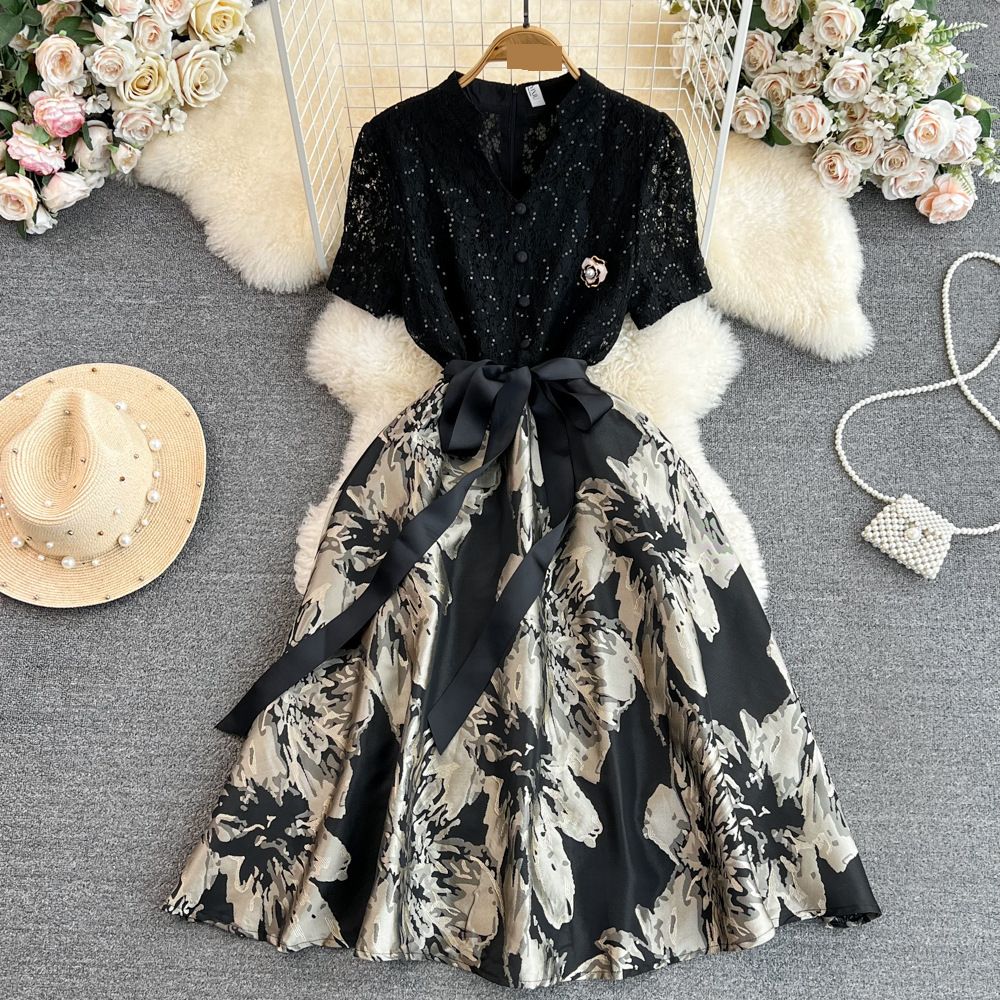Women's Clothing Short Sleeved V Neck Lace Patchwork Waist Slimming Medium Length A Line Dress_ecoleips.com