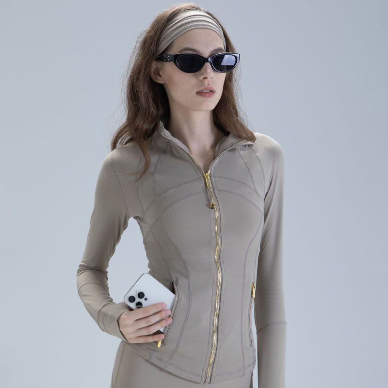 "Slim-Fit Stand Collar Yoga Jacket For Women – Long Sleeve Sports Top With Gold Zipper, Breathable & Stretchy For Running, Pilates & Gym_ecoleips.com