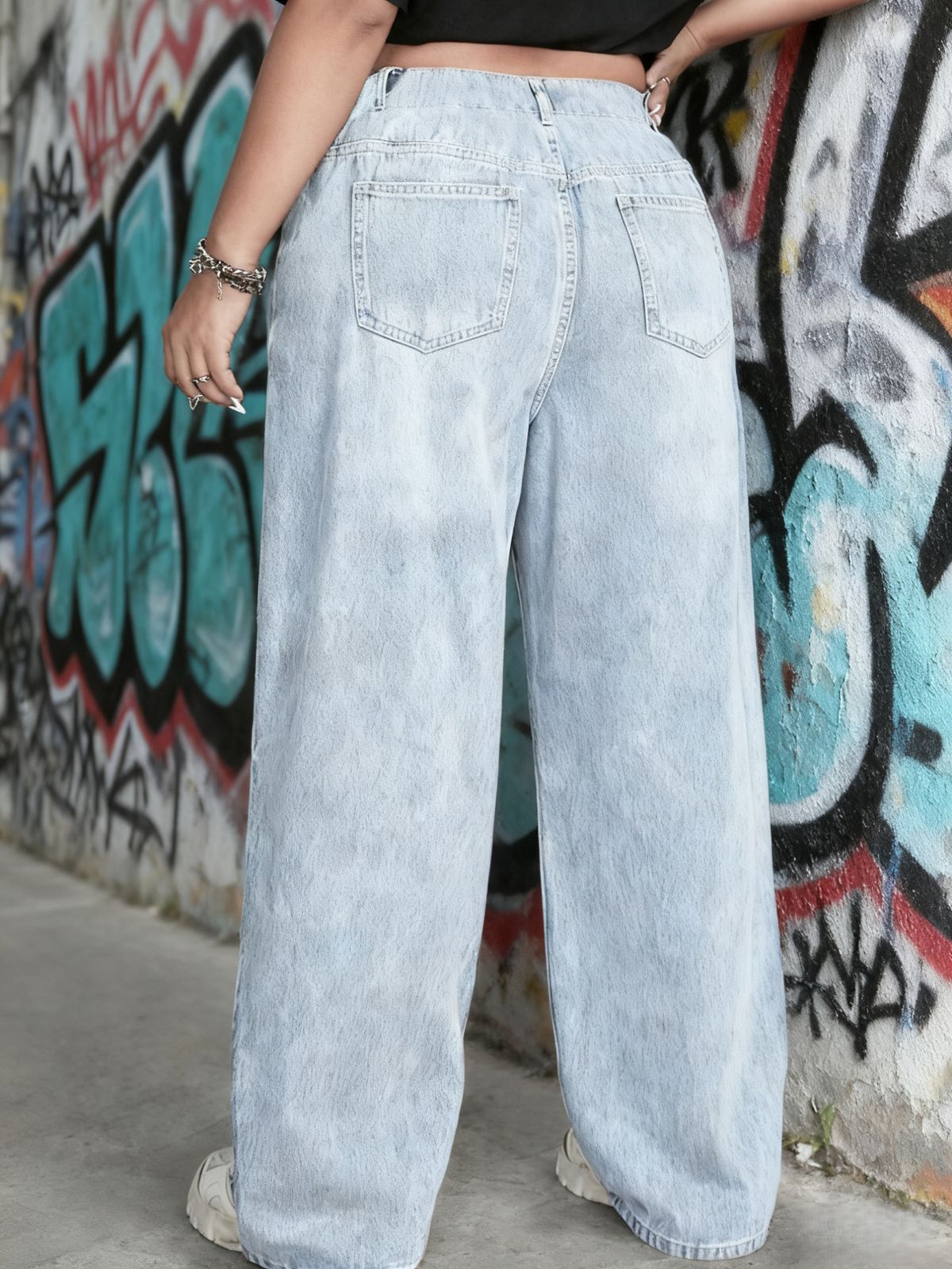 Light Blue mid Rise Loose Straight Leg Jeans for plus Size Women Casual Versatile Flattering Leg Lengthening_ecoleips.com