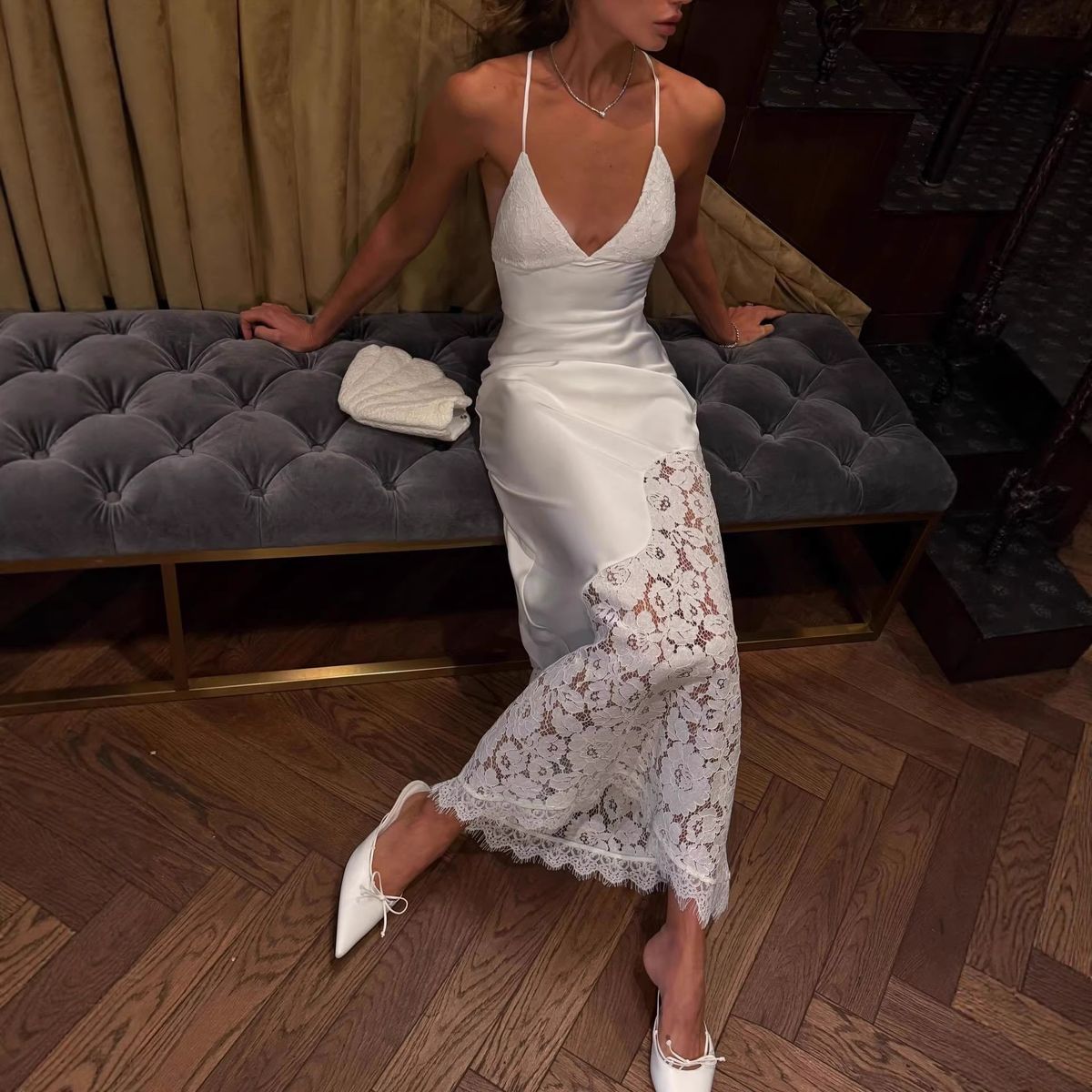 Elegant Lace Patchwork Slip Dress For Women American Style Niche Fashion French V Neck Slim Satin Gown_ecoleips.com
