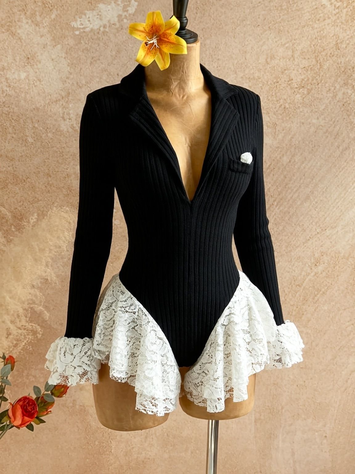 Elegant Deep V Neck Lace Long Sleeve Jumpsuit For Women - Chic Office To Evening Wear Stretch Comfort Blazer Style Romper_ecoleips.com