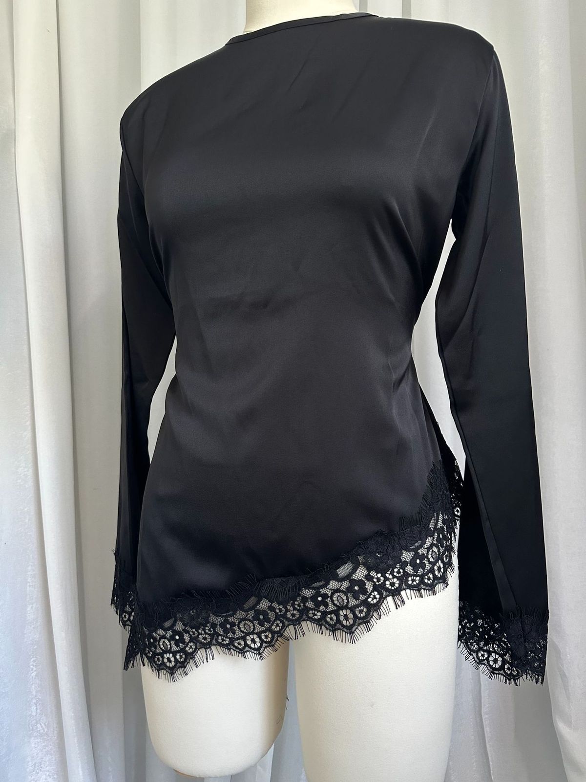 Elegant Satin And Lace Blouse Long Sleeve Asymmetrical Hem Top with Waist-Defining Fit for Women in White/Black Sizes S to XL_ecoleips.com