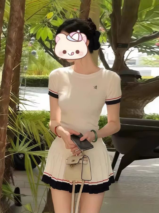 Women's Korean Style Two Piece Set White Knitted Short Sleeve T-Shirt & Pleated Skirt College Style Summer Elegant Outfit_ecoleips.com