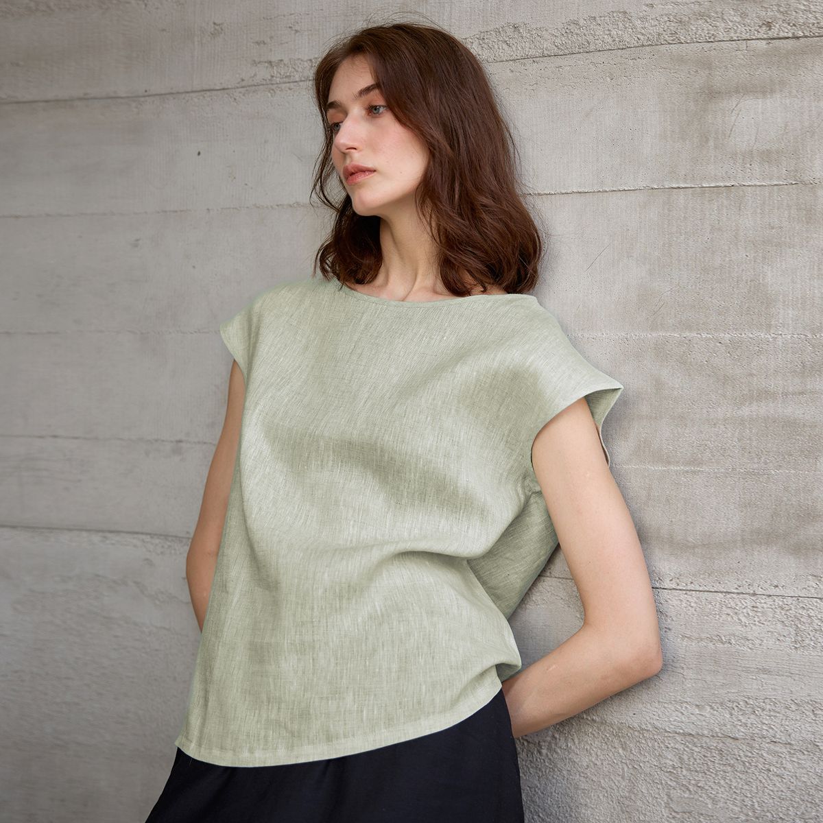 Women's Minimalist Style Pure Linen Short Sleeved T-Shirt Breathable round Neck Flutter Sleeve Design Solid Color Summer Top_ecoleips.com