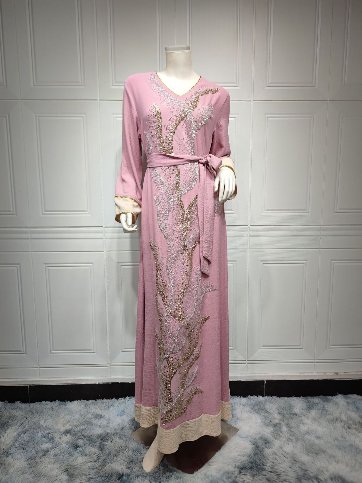 Elegant Embroidered Abaya Dress With Sequins – Lightweight Crinkle Polyester Muslim Jalabiya For Women (Pink/Green)_ecoleips.com