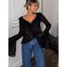 This Long-Sleeved Shirt With A V-Neck And Ruffled Design Is Fashionable, Individualistic, And Elegant, Making It Versati_ecoleips.com
