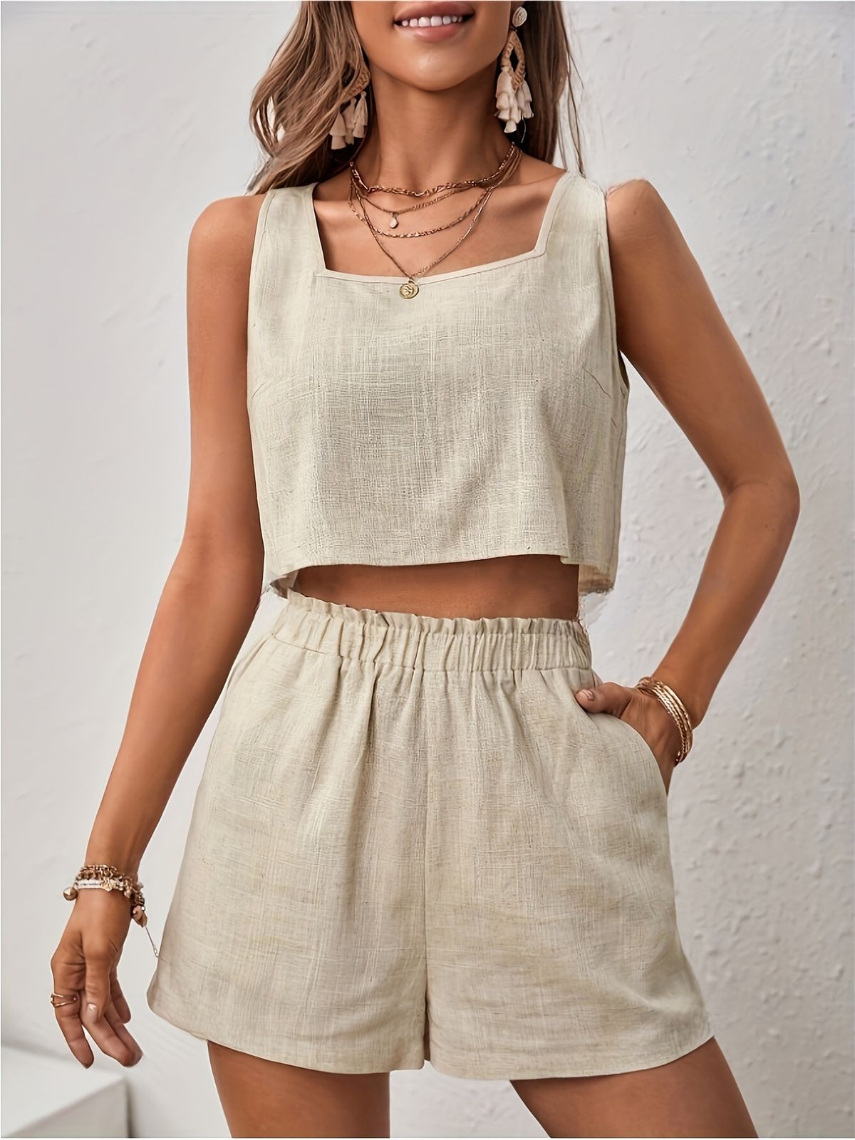 Women's Casual Summer Outfit Sleeveless Backless Crop Top And Shorts Set 2 Piece Sensational Design_ecoleips.com