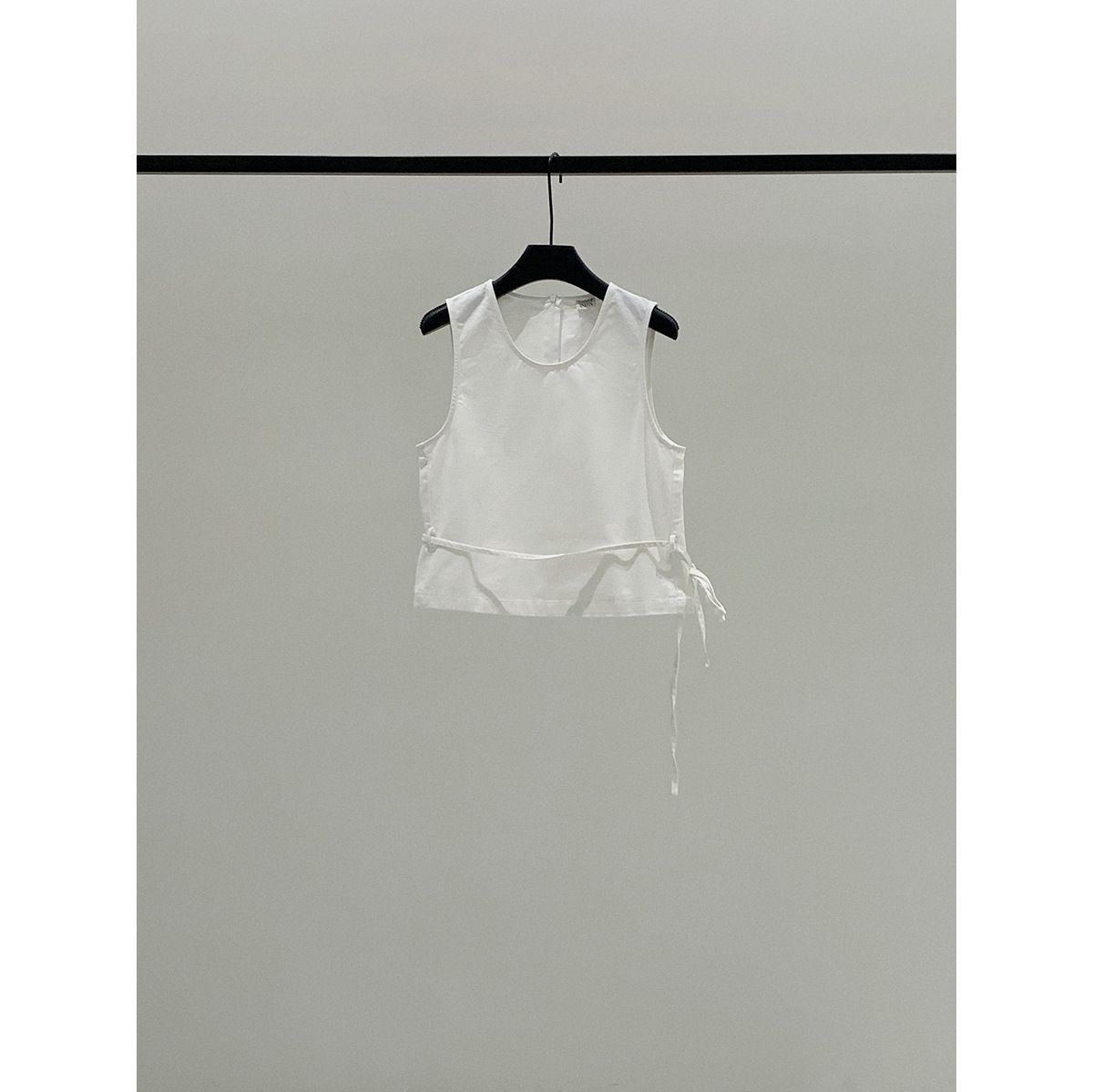 No Returns Or Exchanges, All-white Outfit With Waist Straps, U-neck Sleeveless Tank Top Wo, Slimming Outerwear For_ecoleips.com