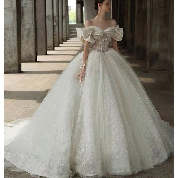 2026 off the Shoulder Wedding Dress Elegant High Quality Texture Court Style French Style Long Train Suitable for Pregnant Women_ecoleips.com