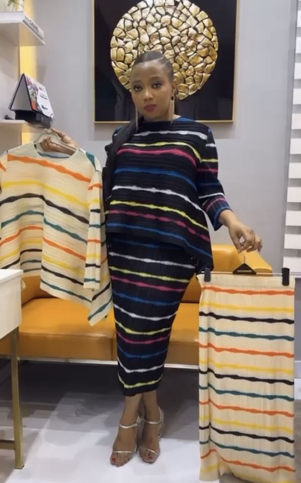 Women's Clothing Short And Sweet Short Camisole Vest Fashionable And Versatile Striped Suit_ecoleips.com