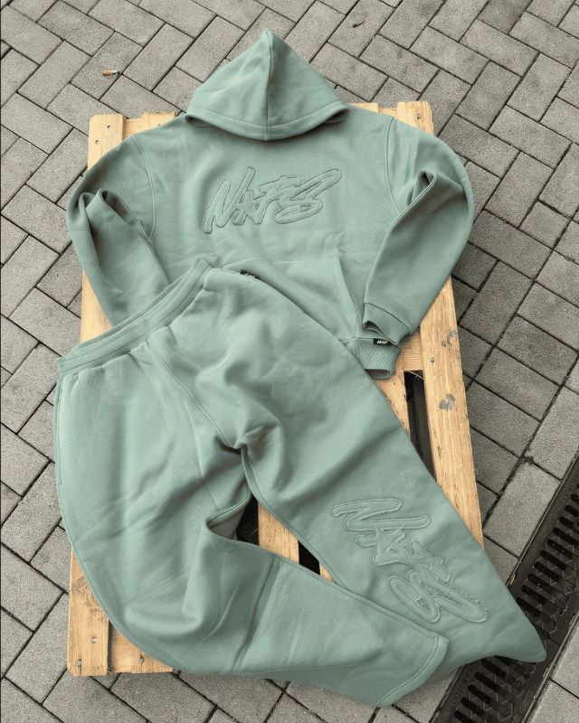 Women's Fashion Casual Two Piece Suit With Towel Embroidery Spring/Autumn Regular Size Clothing Set_ecoleips.com