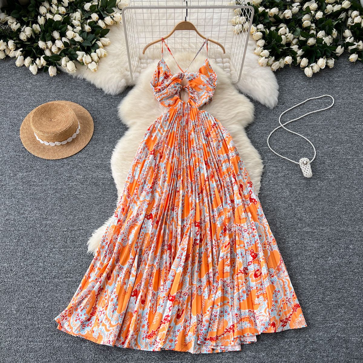 Pure Desire Sexy Halter Neck Dress - High Waist Pleated Long Skirt With Hollow Back, Summer Holiday Printed Maxi Dress_ecoleips.com