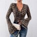 Women's Fitted V-Neck Leopard Print Knit Top – Flared Sleeves & Layered Hem (Brown, S-Xxl) | Sexy & Sophisticated Style_ecoleips.com