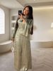 "Elegant Gold-Stamped Muslim Dress – Modest Pullover Robe With Semi-High Neck For Women"_ecoleips.com